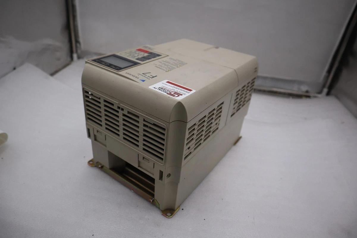Used Yaskawa inverter CIMR-F7U4011 F7 AC Drive STOCK CC254