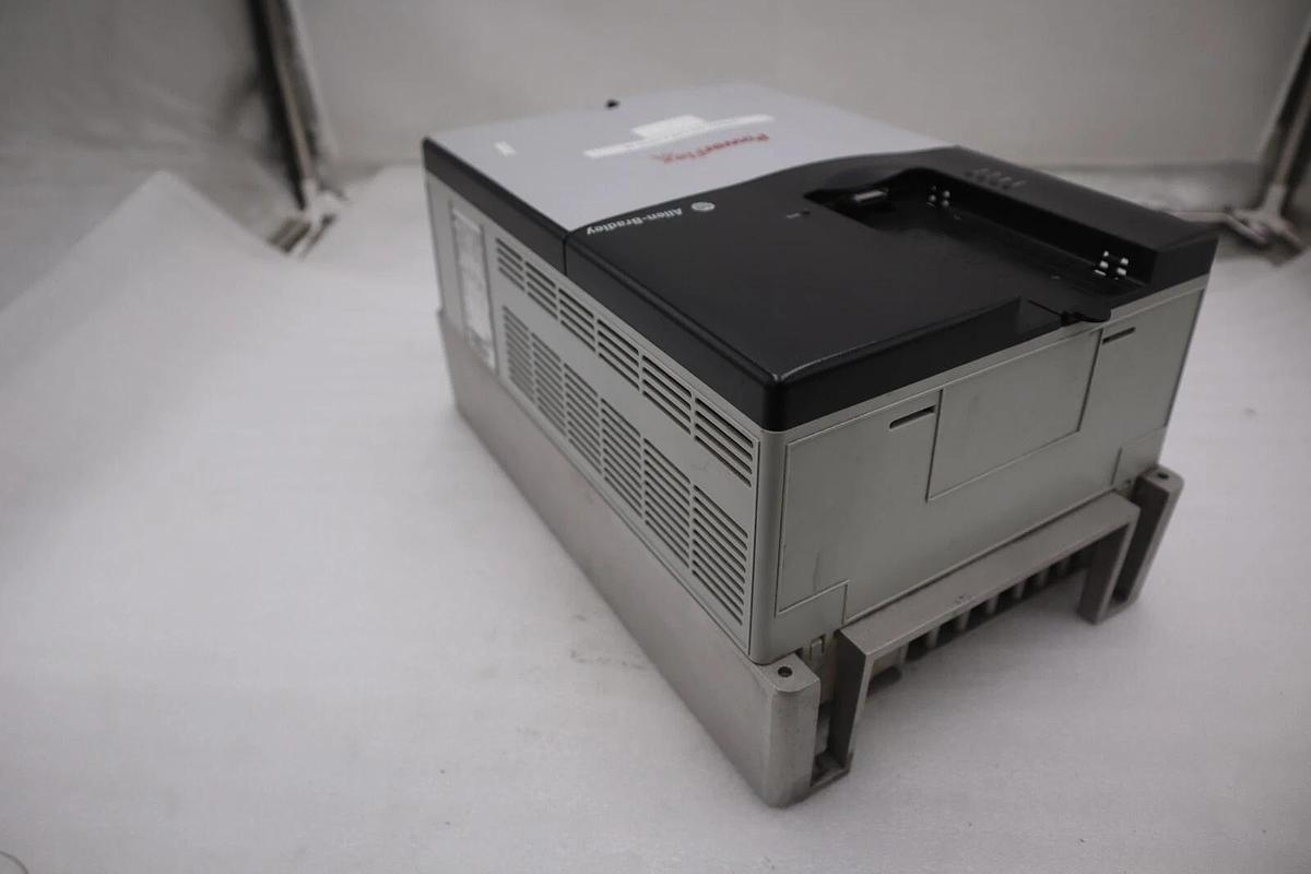 Used 15 HP ALLEN BRADLEY 20AE017A0AYNNNC0 600V POWERFLEX 70 VFD DRIVE STOCK 1804B