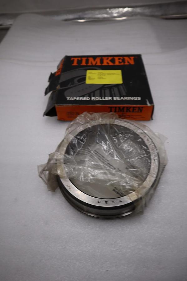 752B - TIMKEN - FACTORY NEW - STOCK 2924CC