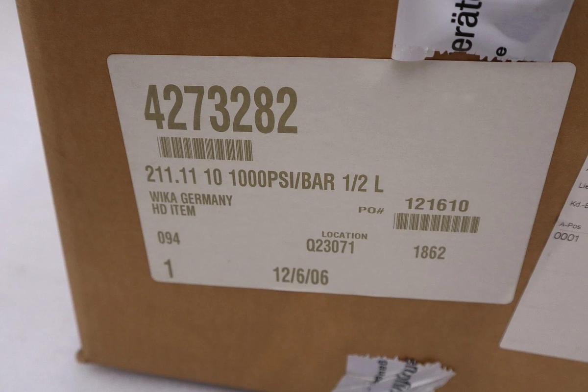 Used WIKA 4273282 PRESSURE GAUGE 211.11.10" 1000 PSI - NEW GF450