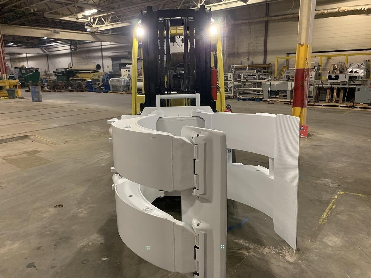 Used 15,500 POUND HYSTER MODEL S155FT FORKLIFT WITH 84" CASCADE PAPER ROLL CLAMP