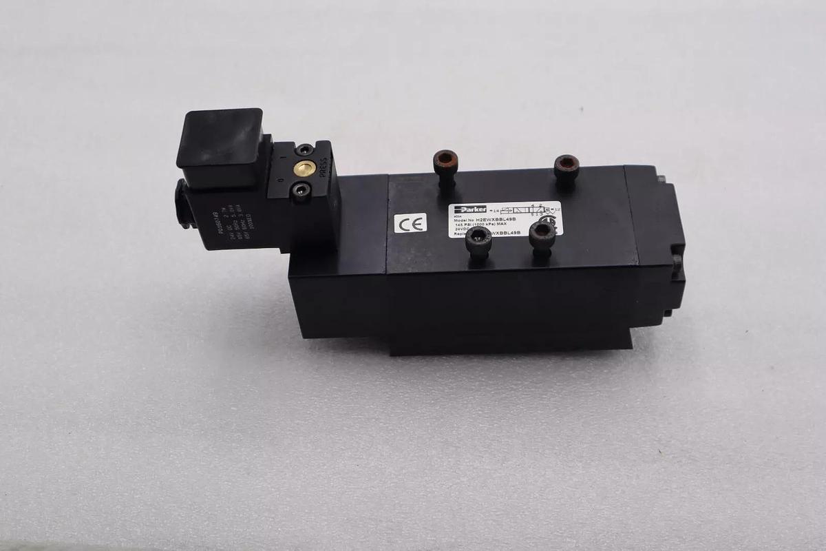 Used NEW Parker h2ewxbbl49b Solenoid Valve STOCK L-541