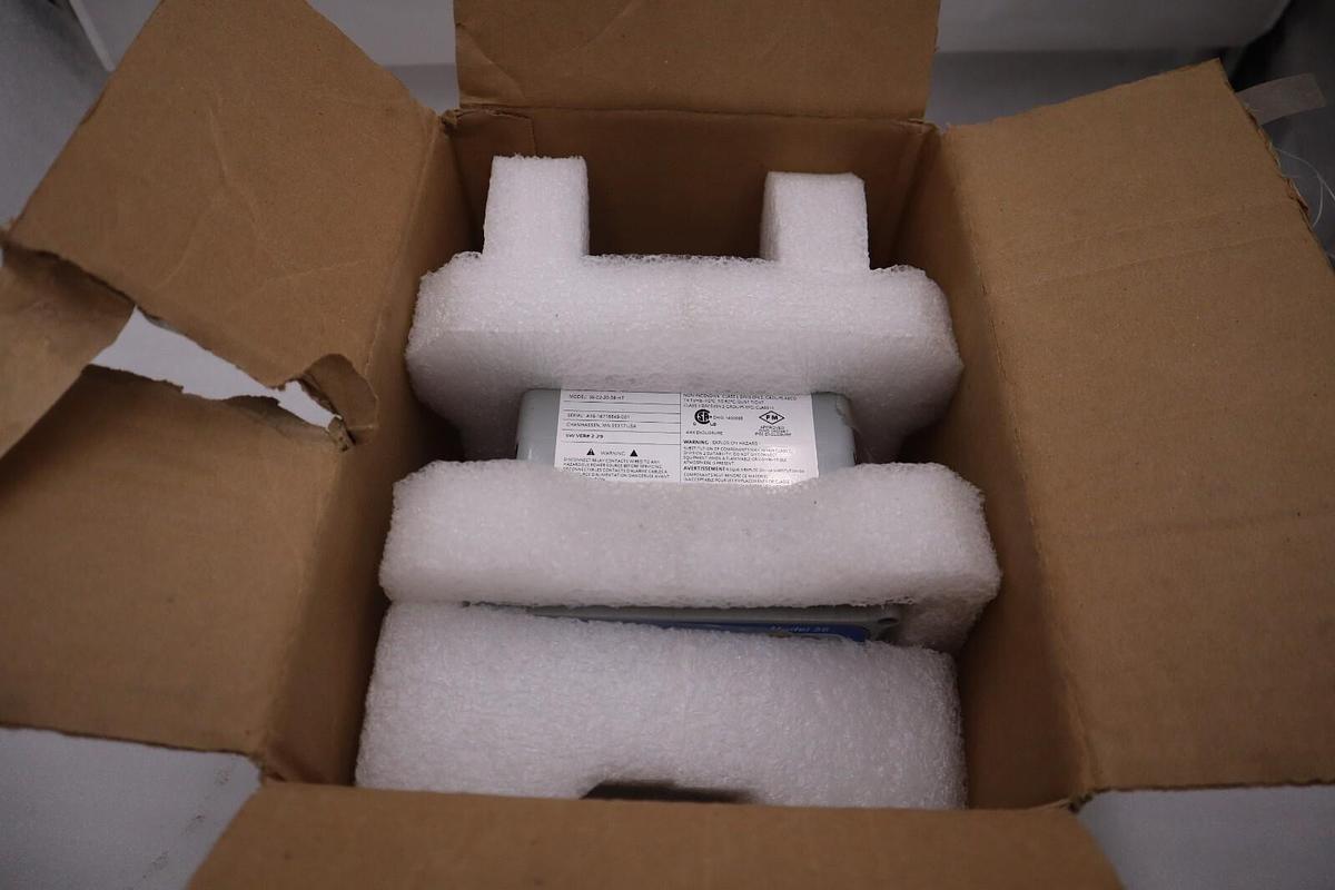 Used 55-02-20-38-HT ROSEMOUNT Conductivity Analyzer NEW UNIT #5913