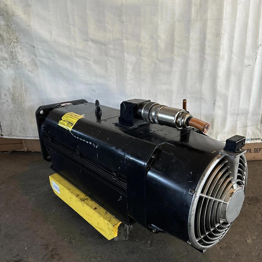 Used Rexroth R911309391 Servo Induction Motor MAD130D-0100-SA-S0-BQ1-35-N1 #HP135