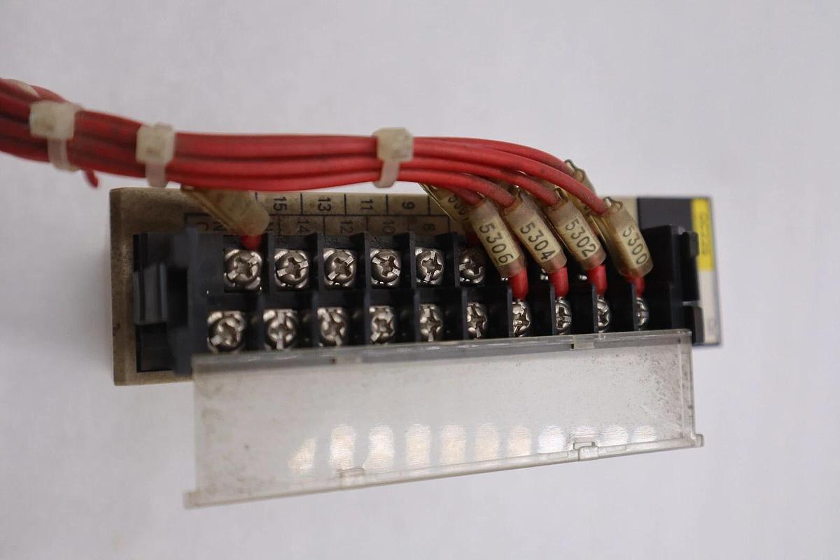 Used OMRON C200H-OC225 16-Channel Relay Output Module PLC STOCK K-451-A