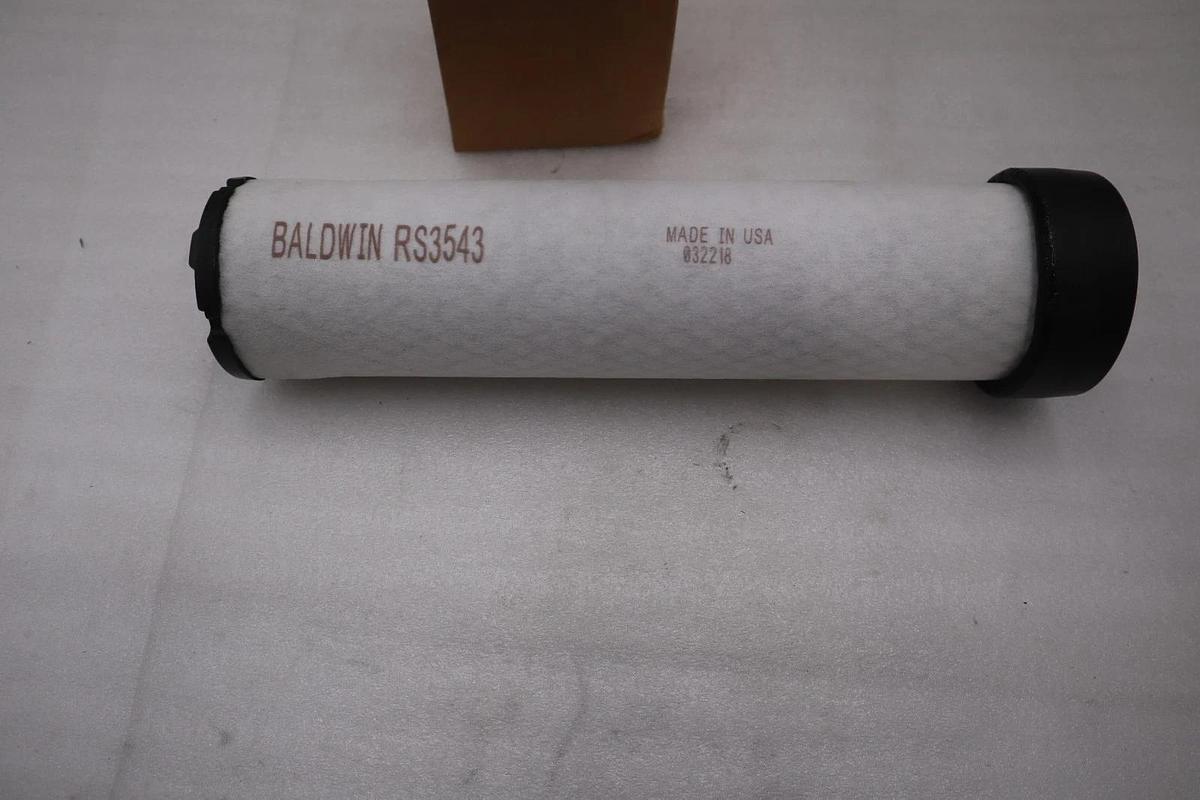 LOT OF 2 -- NEW OPEN BOX Baldwin RS3543 Air Filter STK GF1152