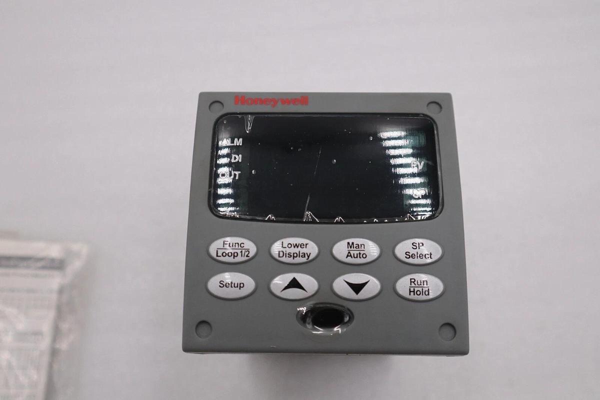 Used NEW HONEYWELL DC3500-C0-0000-110-00000-E0-0 PROCESS CONTROLLER STOCK 4827-A