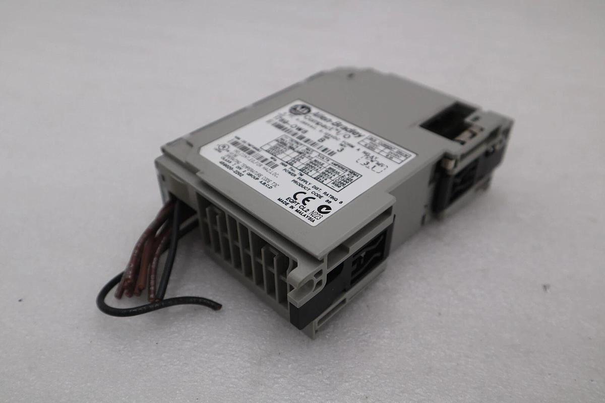 Used Allen Bradley 1769-OW8 Ser B CompactLogix 8-Channel VAC/VDC Relay Output Module