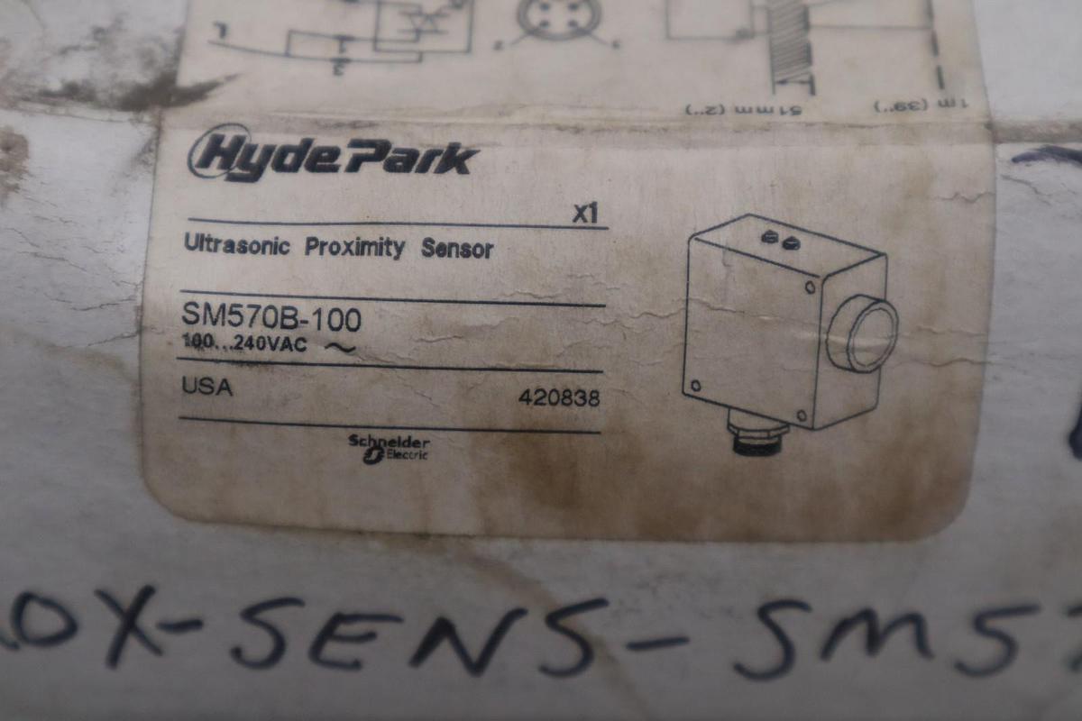 Used NEW OPEN BOX HYDEPARK SM570B100 PROXIMITY SENSOR STK GF357A