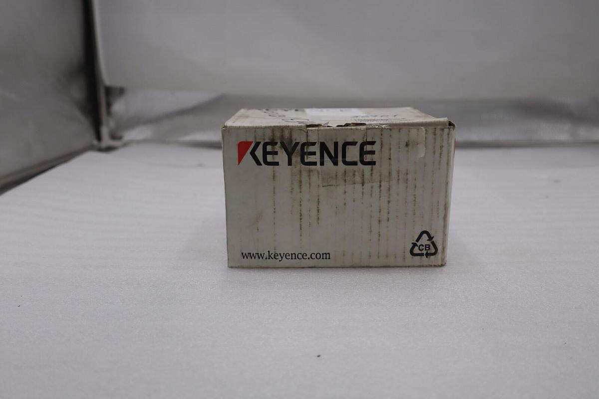 Keyence LK-G152 Laser Displacement Sensor LK-G152 New in Box STOCK 606D