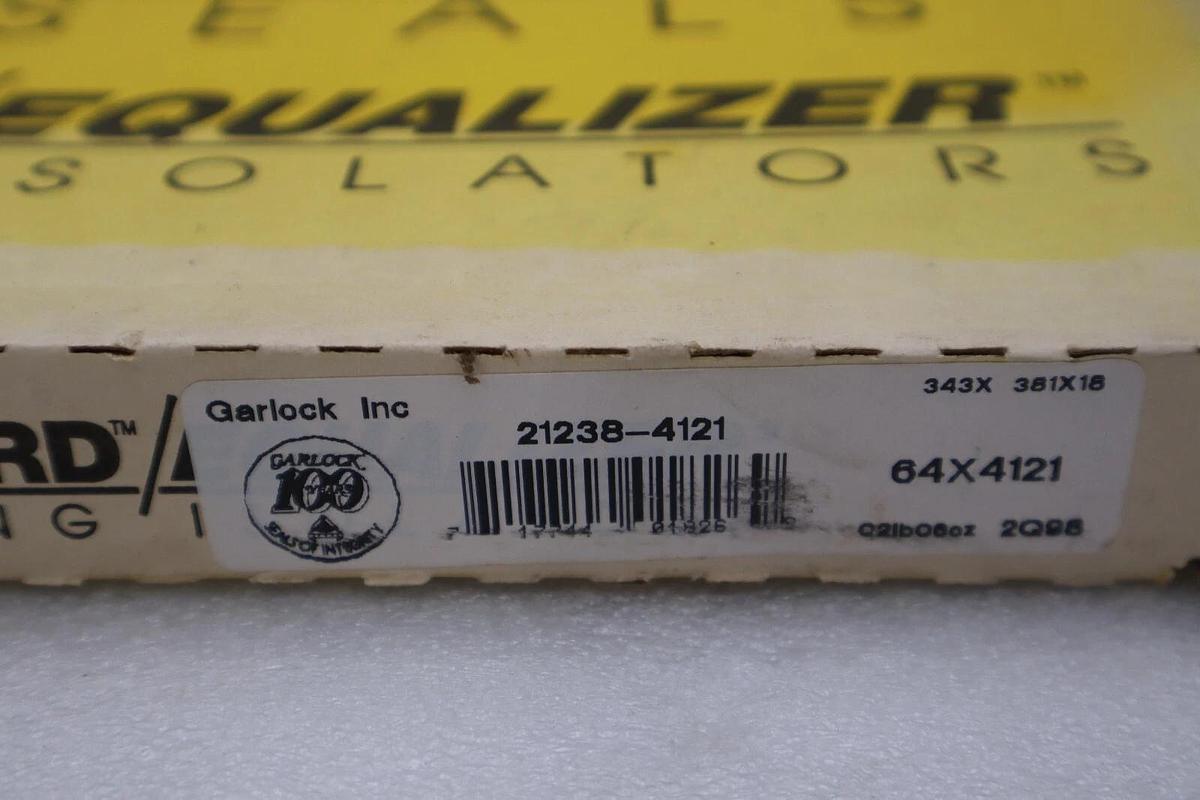 Used GARLOCK KLOZURE 21238-4121 / 212384121 NEW UNIT (FOUR AVAILABLE) STOCK 2243B