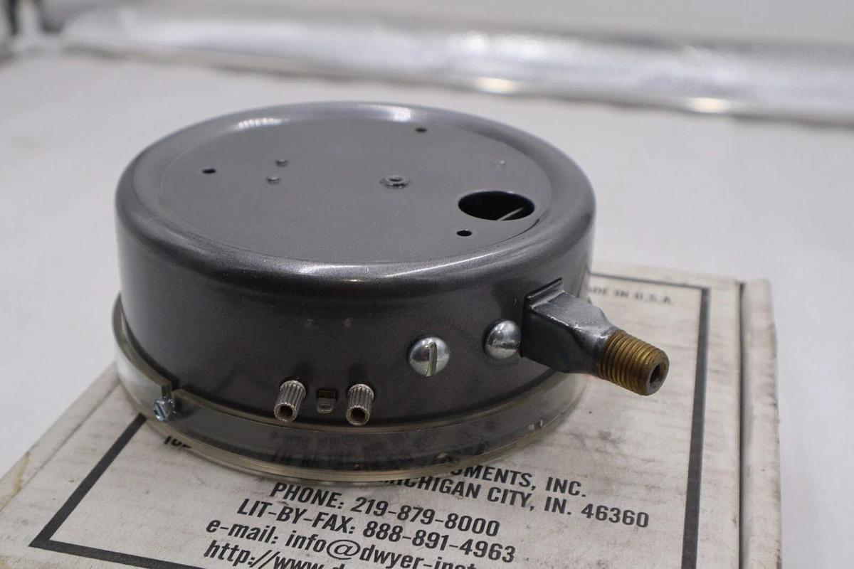 DWYER INSTRUMENTS MERCOID DA-31-2-4 T39K MECHANICAL PRESSURE SWITCH #L-800