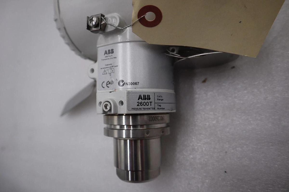Used ABB 2600T Hart Transmitter 266 / 266HSHESBA8 - NEW open box STOCK 5590