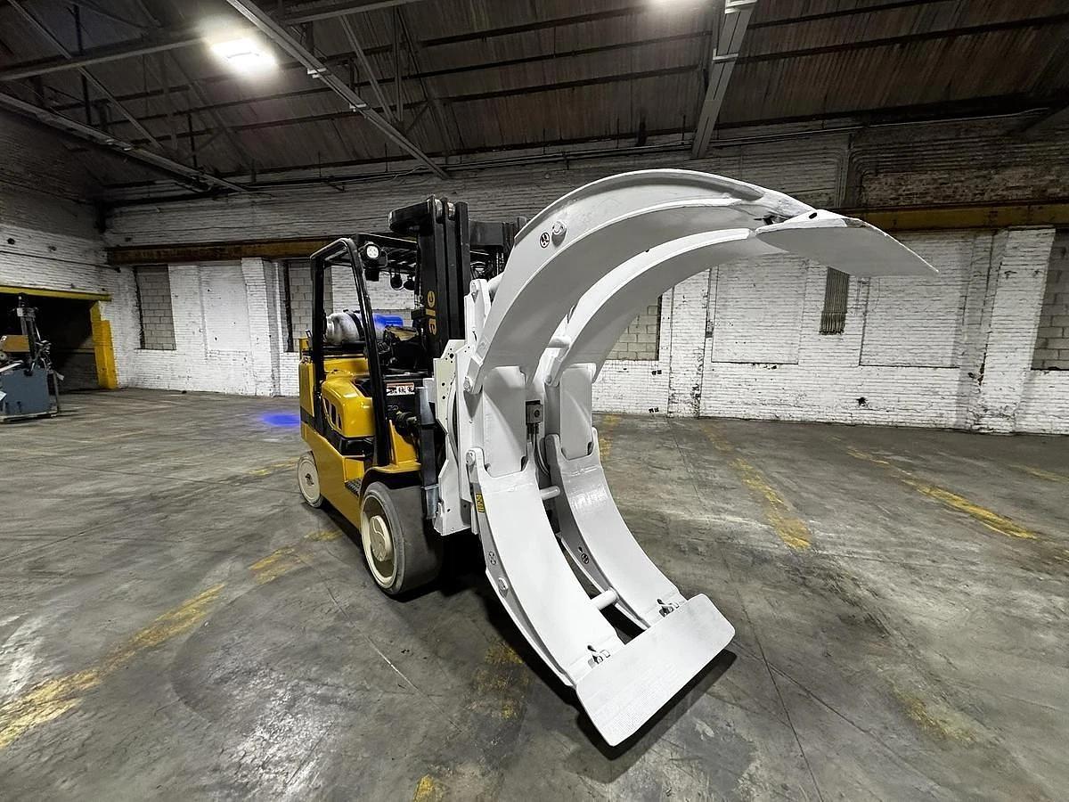 Used 15,500 POUND YALE MODEL GLC155 LH94"/RH150" WITH 84" CASCADE PAPER ROLL CLAMP