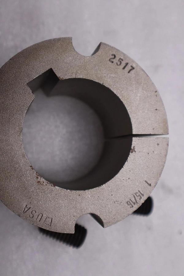 NEW OPEN BOX Martin 2517 1 15/16 Bushing STK K2093CC