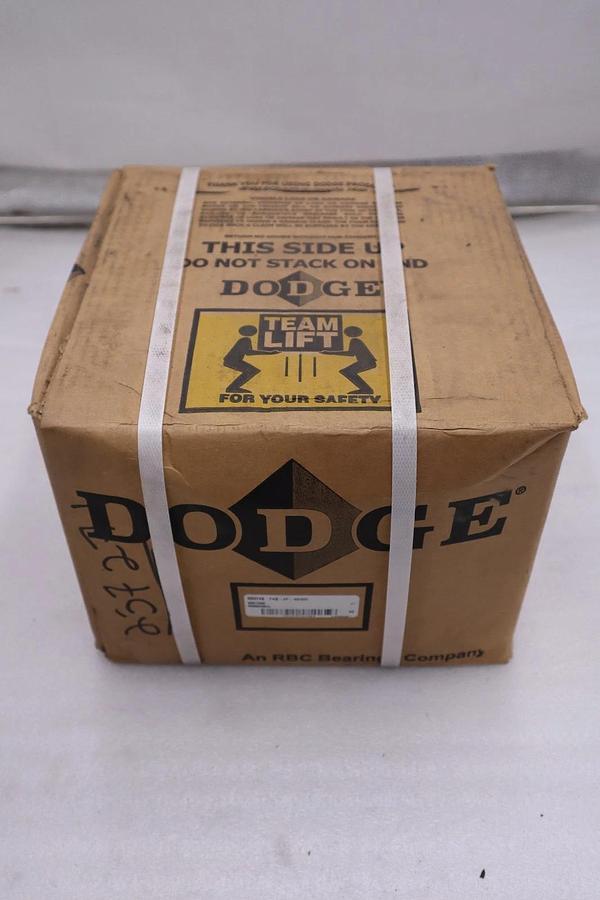 Used DODGE 069748 F4S-IP-400RE SPHERICAL ROLLER BEARING 4-BOLT FLANGE HOUSING #SGF-30