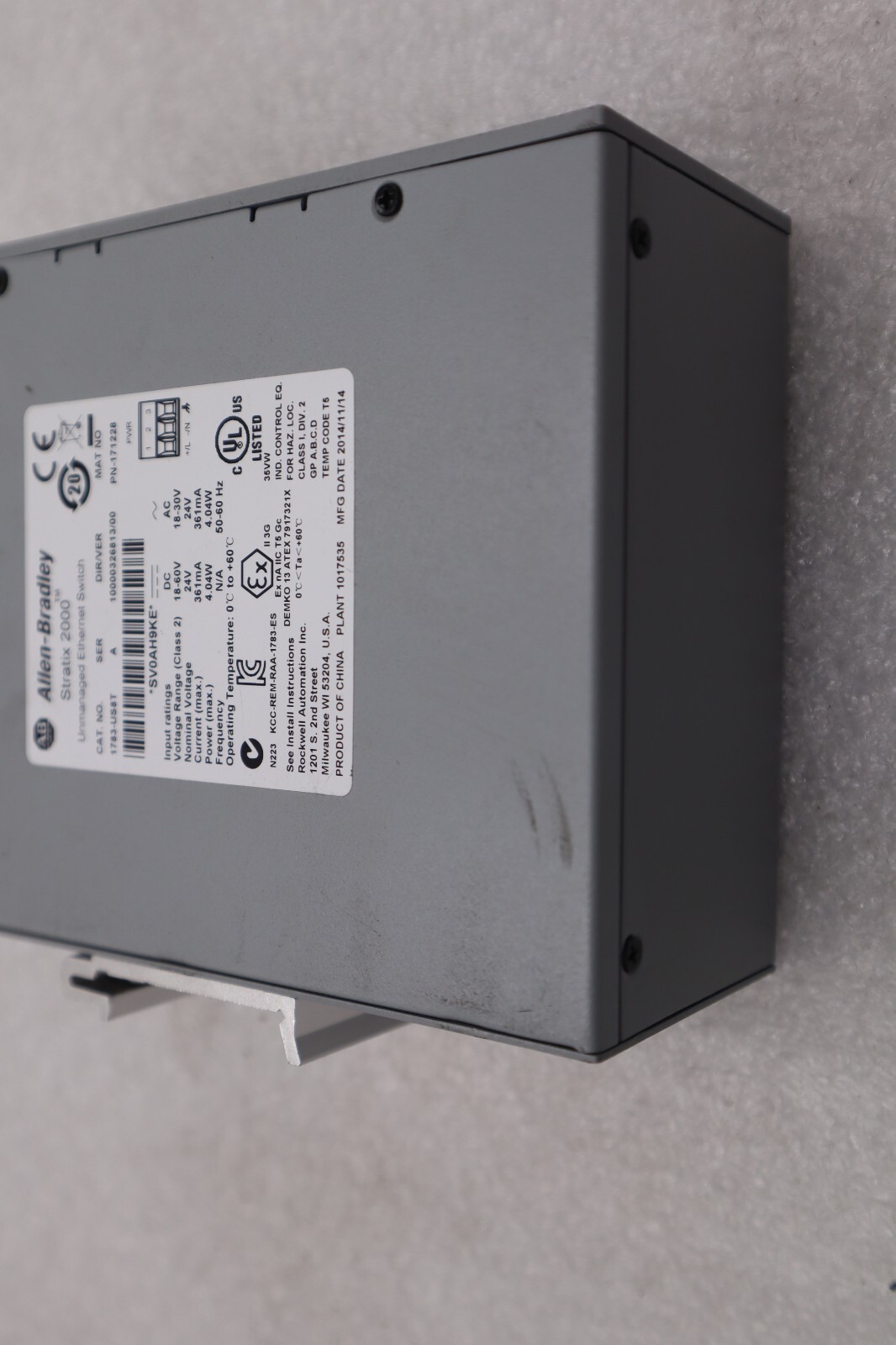 Used ALLEN BRADLEY 1783-US8T STRATIX 2000 UNMANAGED ETHERNET SWITCH SER A #K-2643