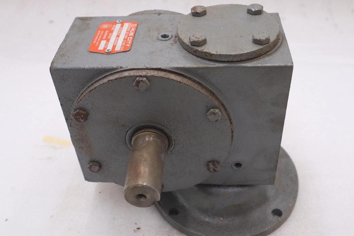 Used HUB CITY 0221-03486-500 MODEL 264 STYLE B GEAR REDUCER STOCK #M-55