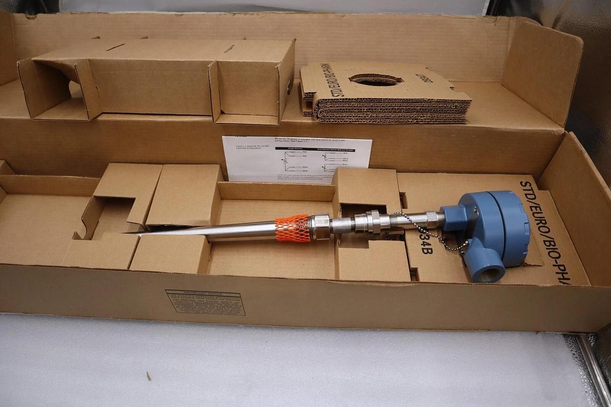 NEW Emerson Rosemount 68P21C30D105T28 W/ 00079-0325-2005 Transmitter STOCK G86
