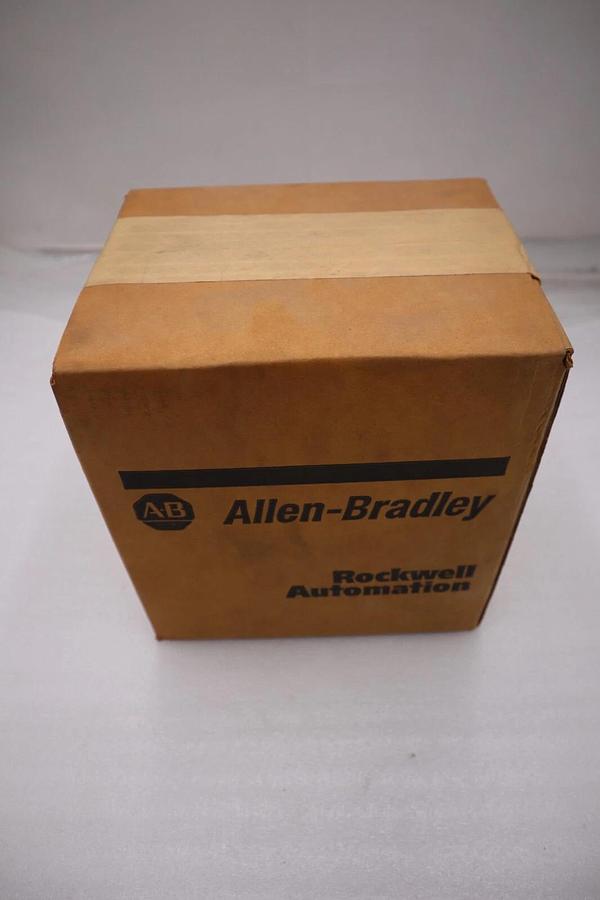 ALLEN BRADLEY 100-B180ND3 SER. B 110/120V 180A NEW IN BOX STOCK H99