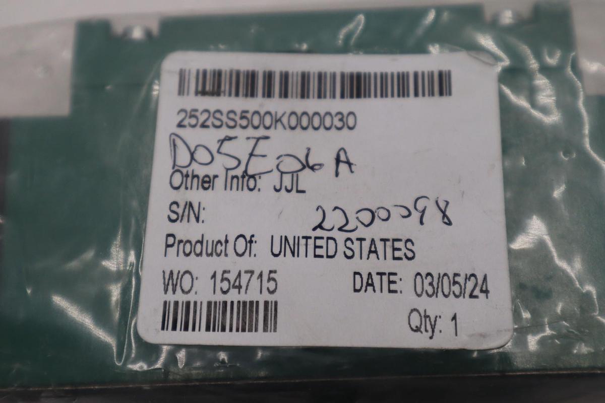 NEW NUMATICS 252SS500K000030 110-120V .12A 150PSI STOCK H1449