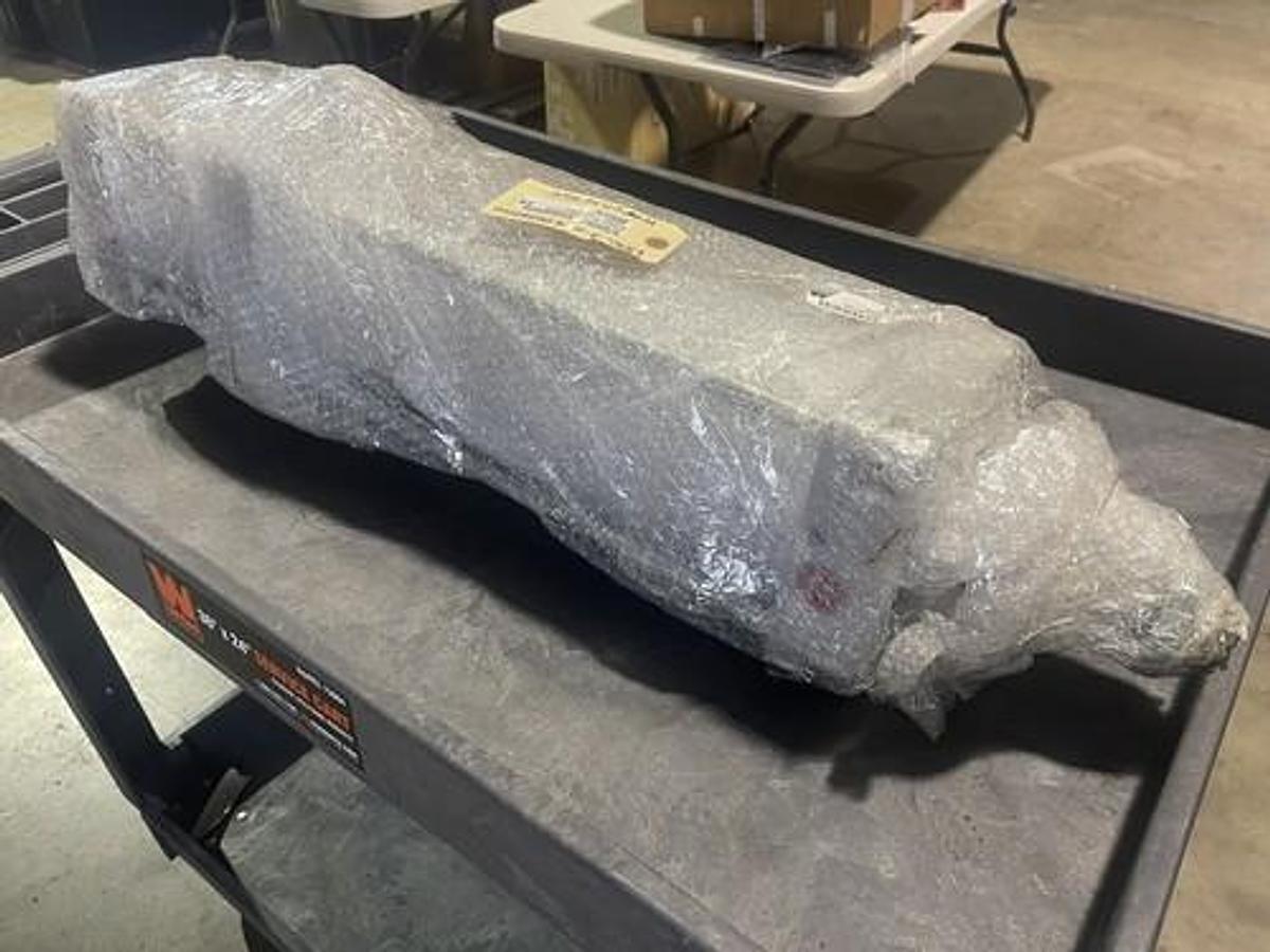Used CAMOZZI 40m2l160f0500 AIR CYLINDER NEW OPEN BOX S-158