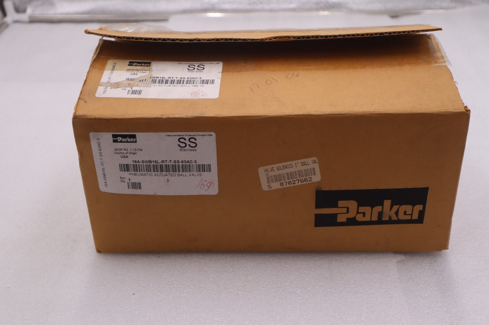 NEW 16A-SWB16L-RT-T-SS-63AC-3 Parker SWB16 Series Swing-Out Ball Valve STK 2597