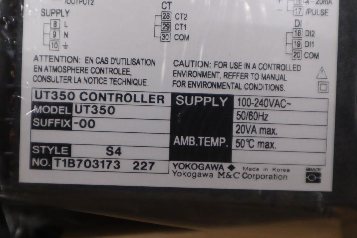 Used YOKOGAWA UT350-00 Digital Controller NEW OPEN BOX STK GF339A
