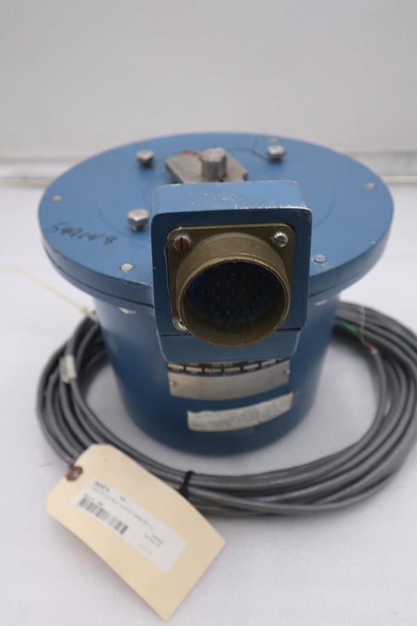 Used NEW OPEN BOX DEZURIK 2009292 VALVE POSTIONER STOCK G698