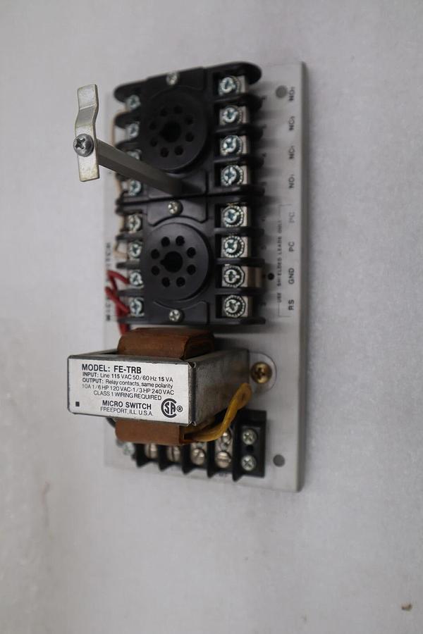 Used NEW HONEYWELL MICRO SWITCH  FE-TRB CONTROL BASE MODULE STOCK 4577