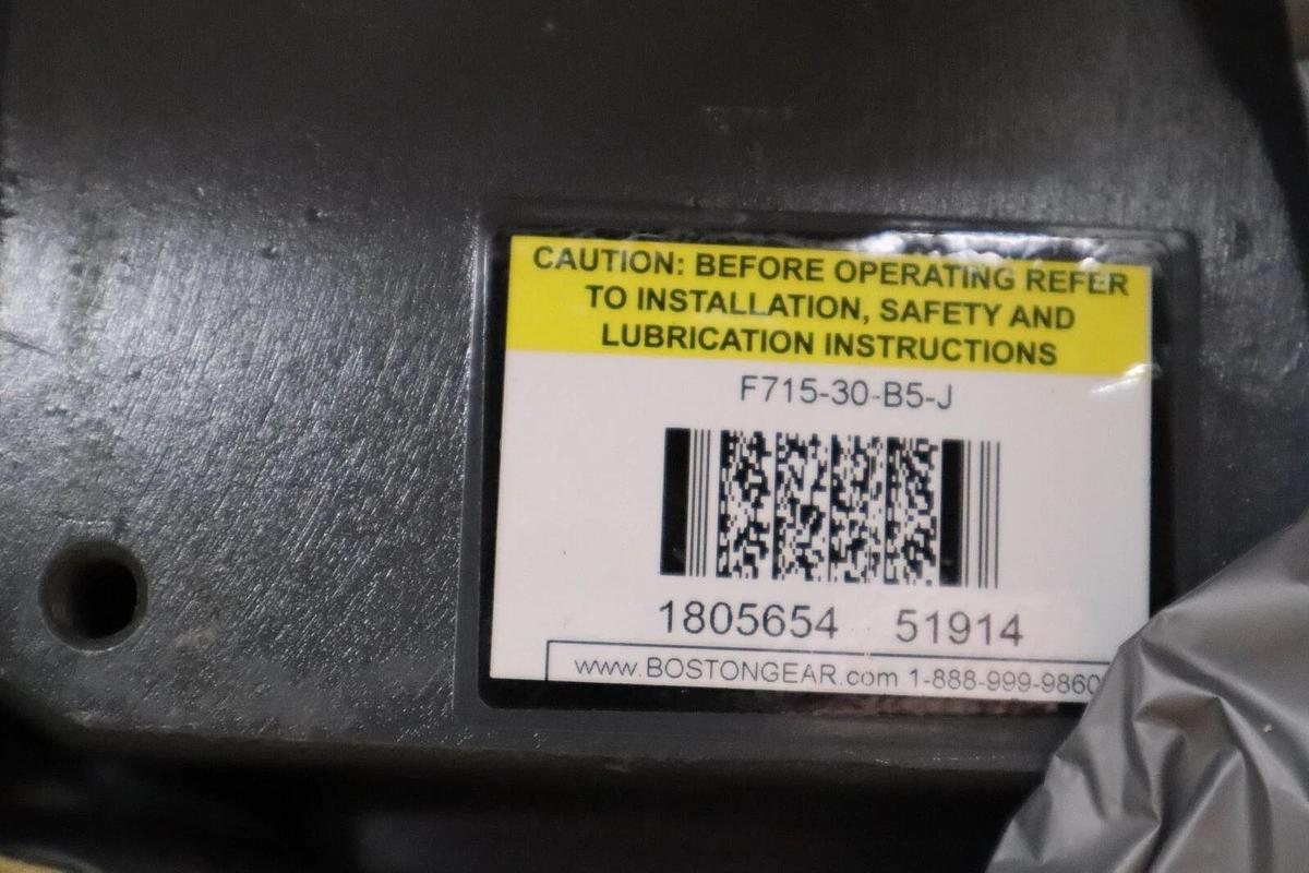 ALTRA INDUSTRIAL MOTION F715-30-B5-J SPEED REDUCER RIGHT ANGLE STOCK 3027A