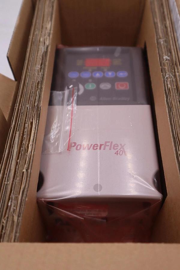 NEW ALLEN BRADLEY 22B-E3P0H204 POWERFLEX 40 2 HP SER A STOCK 2531