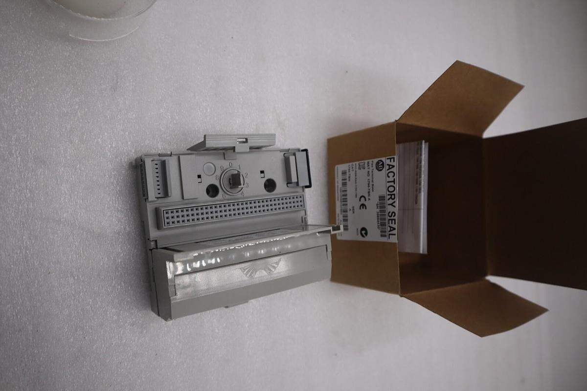 Used NEW OPEN BOX ALLEN BRADLEY AB 1794-TBN Flex Terminal Base STOCK G617A