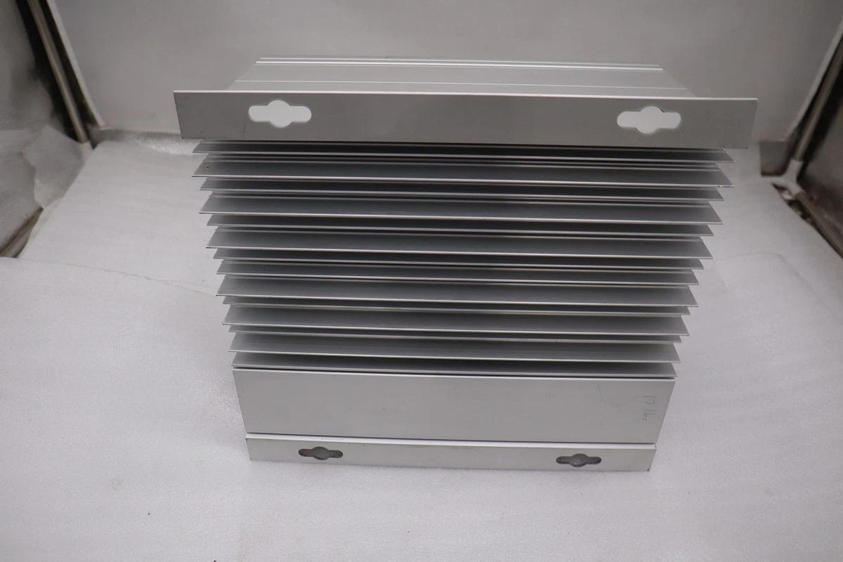 Used NEW Danfoss 175L1017 VLT Type 3002 Variable Speed Drive 440-500V STOCK H1857