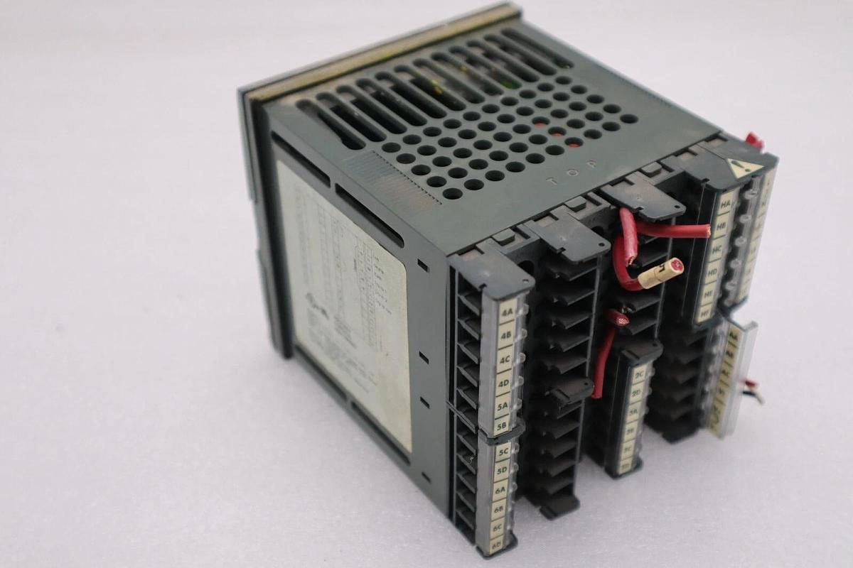 Used EUROTHERM 2204E TEMPERATURE CONTROLLER 2204E/VC/VH/RU/RW/XX/XX... STOCK K-396-D