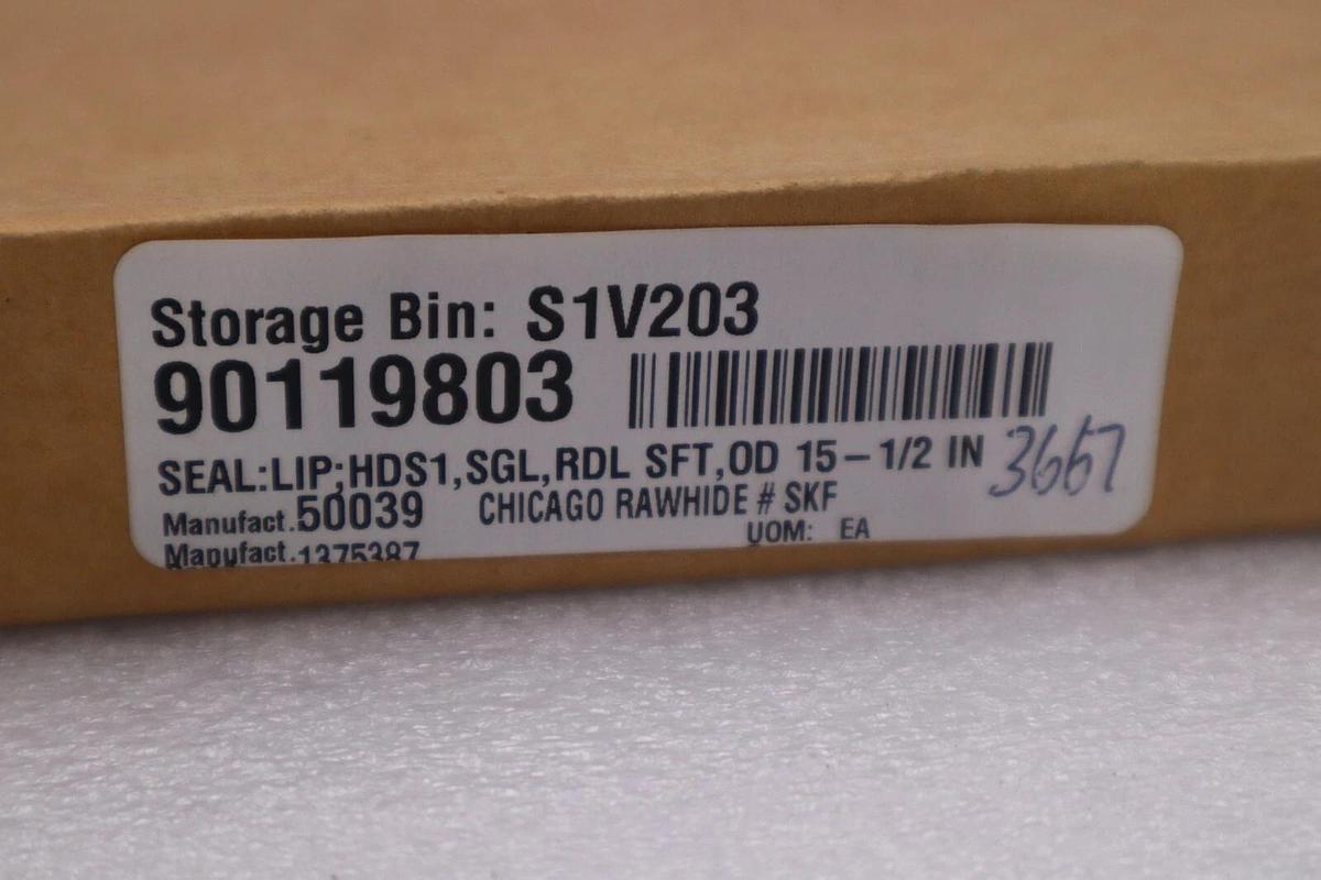 Used CR (SKF) Radial Shaft Seal 1375387 NEW IN BOX STOCK (FOUR AVAILABLE) 1453B