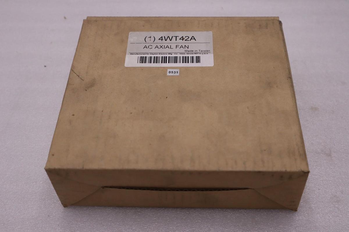 Used DAYTONA 4WT42A AC AXIAL FAN STOCK #GF-676A