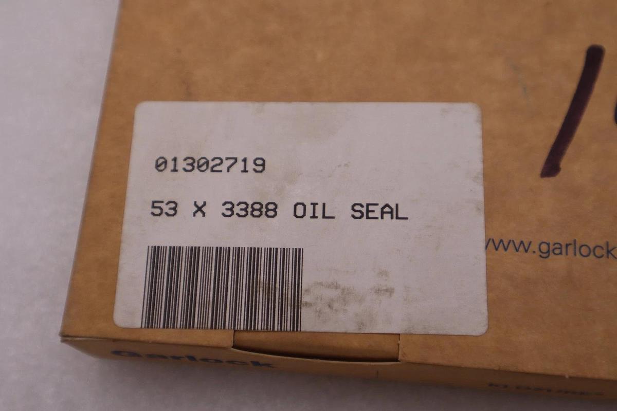 Used GARLOCK KLOZURE 21086-3388 (53X3388) OIL SEAL - NEW IN BOX - STOCK GF1093