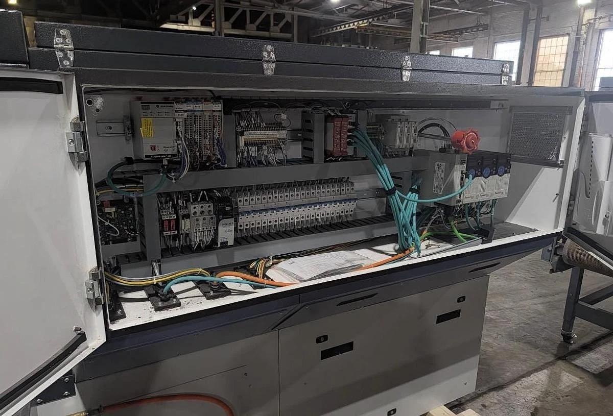 Used CONFLEX SYNC CONTINOUS MOTION SERVO SIDE SEAL SHRINK WRAPPER