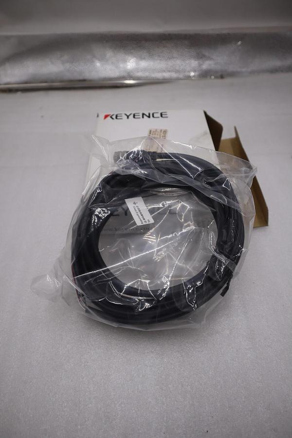 Used NEW OPEN BOX  Keyence OP-87354 Standard control cable STOCK H291A