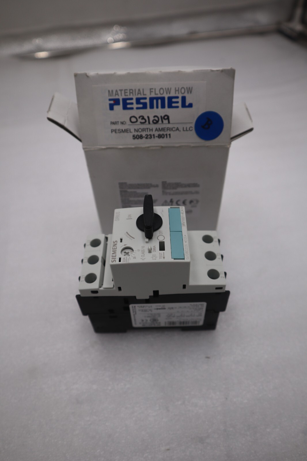 Used NEW OPEN BOX 3RV1021-4CA10 SIEMENS Circuit Breaker STOCK G533A