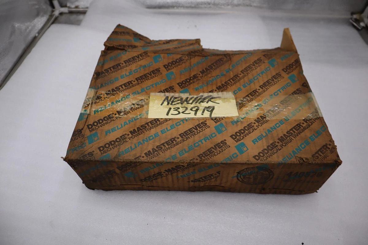 NEW OPEN BOX Dodge P2B-SCM-307 3-7/16” Bore Pillow Block Bearing STOCK 1674CC