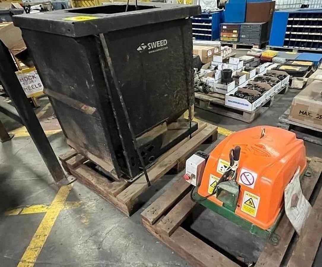 SWEED MACHINERY INC. CHOPPER WITH BASE MODEL 300AF