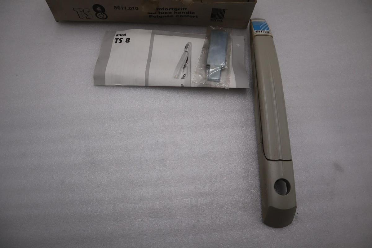 Used Rittal 8611.010 De Luxe Comfort Handle NEW IN BOX STOCK GF-105A