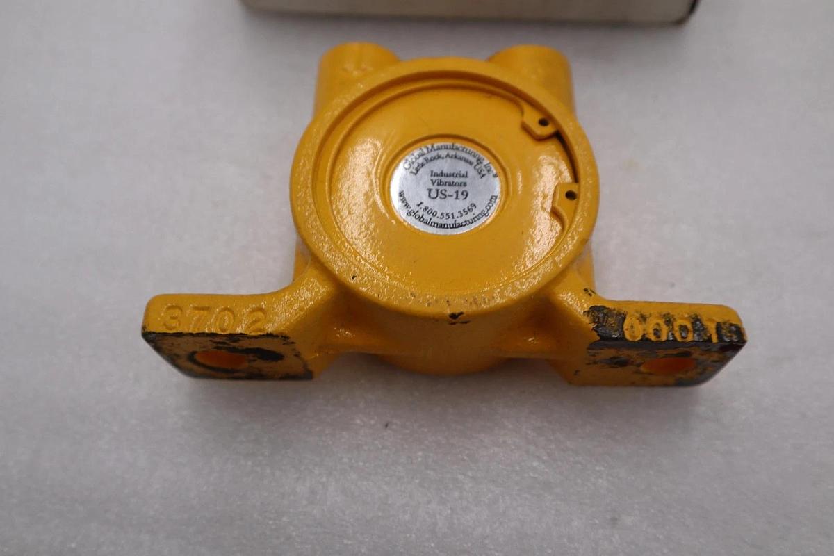 Used GLOBAL MANUFACTURING INDUSTRIAL BALL VIBRATOR US-19 STOCK H1422