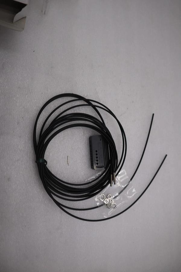 NEW OPEN BOX SICK LL3-TB02 Fiber Optic Sensor STOCK G888A