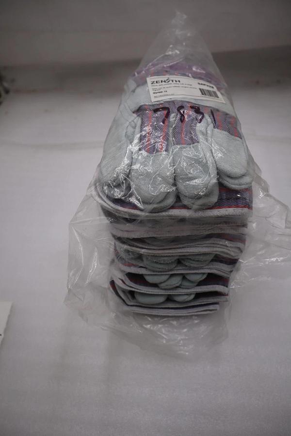 Used Zenith Glove SAP228 SPLIT COWHIDE SAFETY CUFF X-LARGE - STOCK GF943