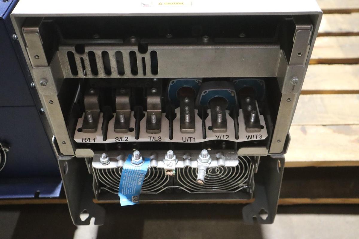 Used ALLEN BRADLEY 20G1AND125JA0NNNNN PowerFlex 755 AC Drive 100 HP - STOCK CC105
