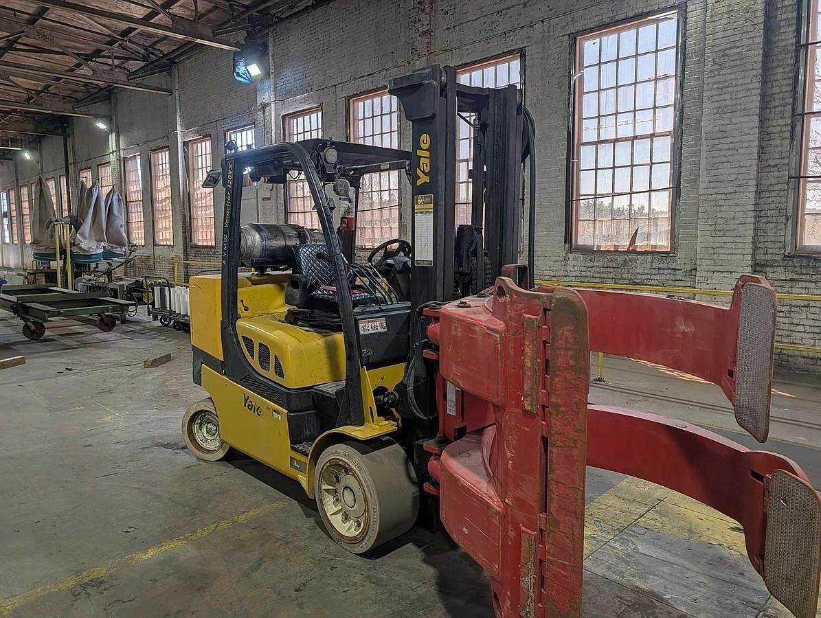Used 12,000 POUND YALE GC120VXPRS FORKLIFT WITH 72" SPLIT FRAME BOLZONI CLAMP 2 STAGE