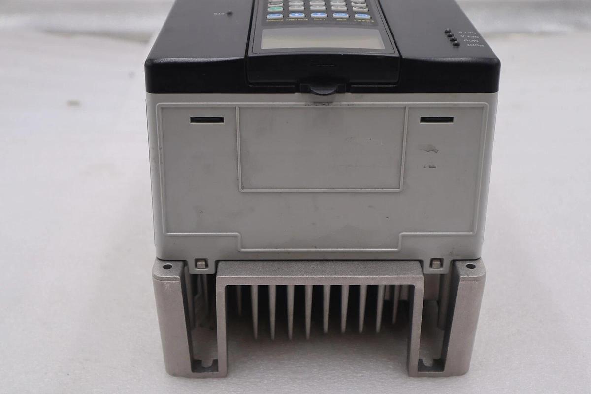 Used 20AD8P0A3AYNANC0 ALLEN BRADLEY POWERFLEX 70 5HP AC DRIVE 480 VOLT STOCK 3294